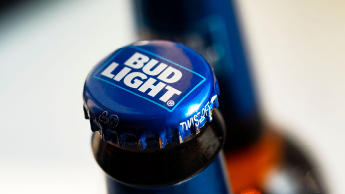 Bud Light a pierdut în fața lui Modelo titlul de cea mai populară bere din America în mai