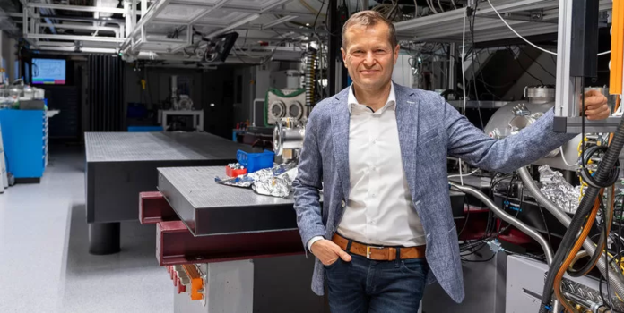 LECȚIA CERCETĂRII MAGHIARE: Statul ungar alocă 51,5 milioane de euro pentru cercetările laureatului maghiar cu Premiul Nobel, Ferenc Krausz