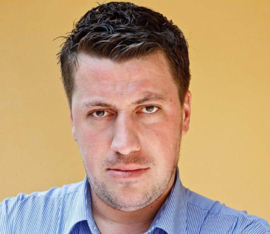 Liviu Alexa, întrebări de seară pentru Voievod: “De ce sunteți atât de stresat domnu Georgescu?!”