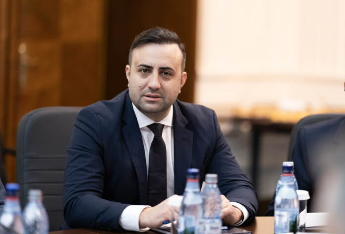 Dosar de candidat – Dumitru Rujan, PNL. „Nu am nevoie de studii să ajung deputat, dar nici de slujbă să ajung milionar”