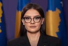 Ministrul de Externe al provinciei Kosovo a demisionat, prins cu mita pentru un loc în Parlament