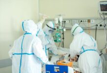 Nouă din zece decese de COVID-19 se înregistrează în populațiile supraponderale