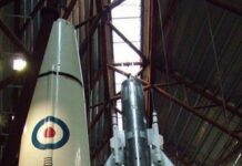 Marea Britanie privește dincolo de Europa sporindu-și arsenalul nuclear