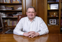 Alin Burcea, fondator al ANAT: „Se merge în România. În 2020, în pandemie, agenția Paralela 45 a vândut concedii pe Litoralul românesc de trei milioane de euro”