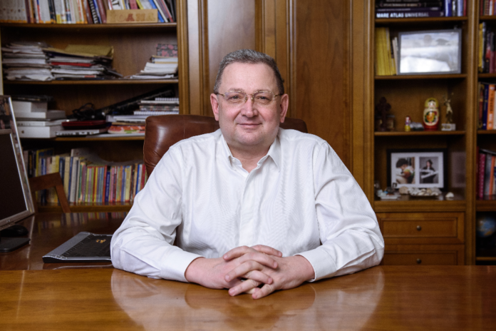 Alin Burcea, fondator al ANAT: „Se merge în România. În 2020, în pandemie, agenția Paralela 45 a vândut concedii pe Litoralul românesc de trei milioane de euro”