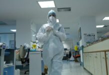 Guvernul Greciei ordonă medicilor din sistemul privat să intre în linia întâi anti-COVID-19