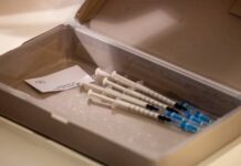 Big Pharma păstrează controlul absolut asupra aprovizionării, prețurilor și profiturilor vaccinurilor din UE