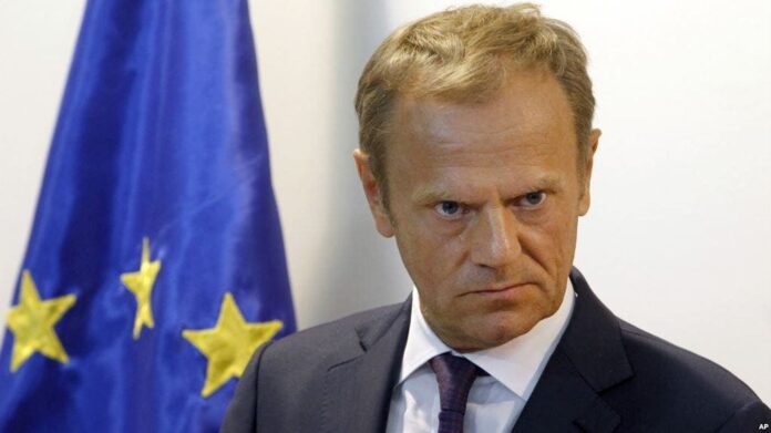 Donald Tusk avertizează europenii cu privire la vaccinurile rusești și chinezești