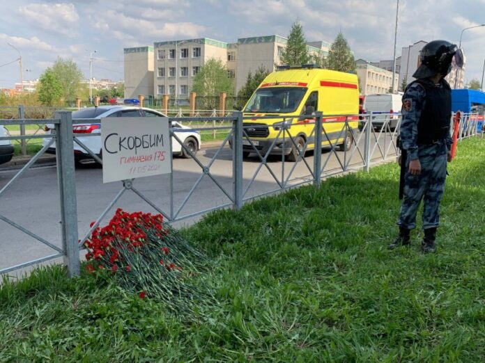 Atac asupra unei școli din Rusia