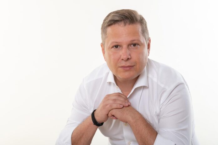 Ce se ascunde în spatele măștilor?