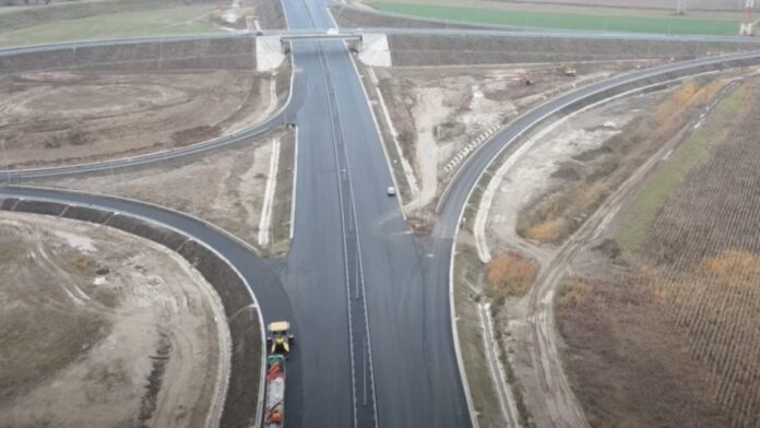 În acest an se va putea circula pe întreaga autostradă A10