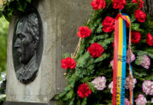 Cozmin Gușă: „Presa românească, corigentă la Eminescu”