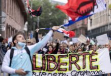 Numărul protestelor împotriva certificatelor Covid a crescut în Franța