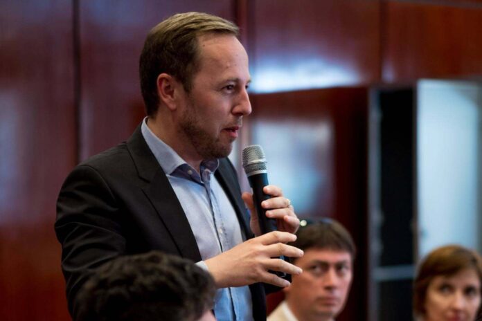 Profesorii vor da feedback despre școala în care lucrează, relația cu inspectoratul și despre sistemul de Educație