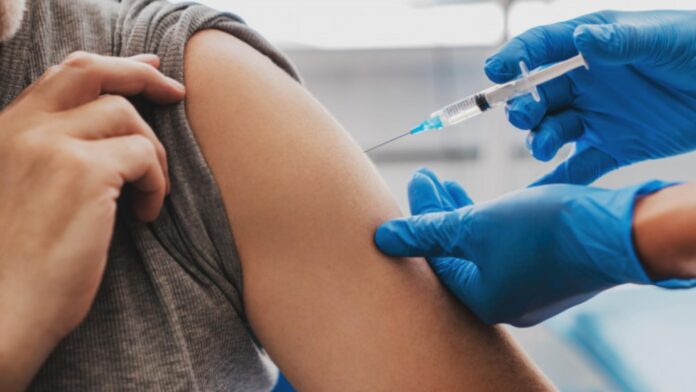 Vaccinare obligatorie, paşaport sanitar, război biologic (şi economic)