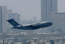 Talibanii preiau aeroportul din Kabul după retragerea trupelor americane