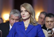 Cozmin Gușă: „Alina Gorghiu vrea să fie al doilea om în stat, iar Klaus aplaudă aprobator din papion”