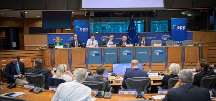 Alegerile din Germania țin dreapta europeană cu sufletul la gură