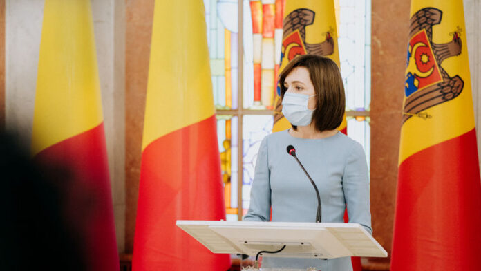 MOLDOVA, LABORATOR DE EXPERIMENTE GEOPOLITICE: PREȘEDINȚII PARTIDELOR POLITICE AU DEMISIONAT PE RÂND. Modelul “Cuza-Maia Sandu”, după “Carol I – Klaus I” ?!