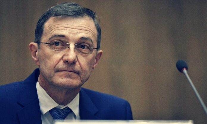 Președintele Academiei Române: ”De Ziua Națională suntem «condamnați» la bucurie. Ea poate trezi speranțe și poate naște atitudini, acțiuni, fapte”