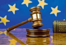 Strălucesc epoleții statului de drept