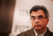 „Cei car conduc țara nu par a da doi bani pe problema economiei” – Petrișor Peiu, verdict economic la GOLD FM