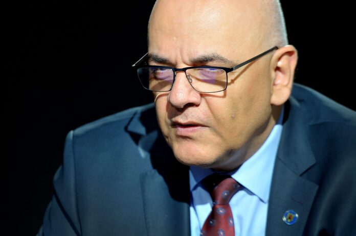 Probleme mari pentru Arafat și pentru baronul Lamborghini