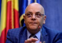 Caracatița Arafat a fost întoarsă cu roțile în sus