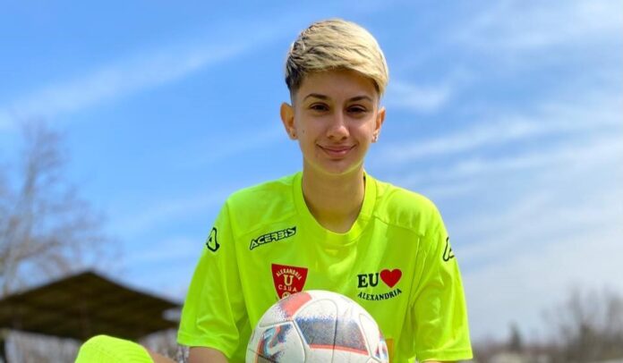 Despre lesbianism în fotbalul românesc – cu Claudia Pană