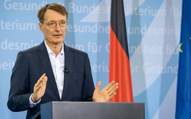 După ce s-a demonstrat că numărul de infectări era fals, ministrul german al Sănătății dă vina pe o eroare de software pentru așa-zisa pandemie a nevaccinaților: A fost o greșeală. Problema este rezolvată acum