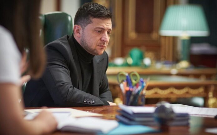 Cât e rol și cât e adevăr în regimul lui Zelensky?