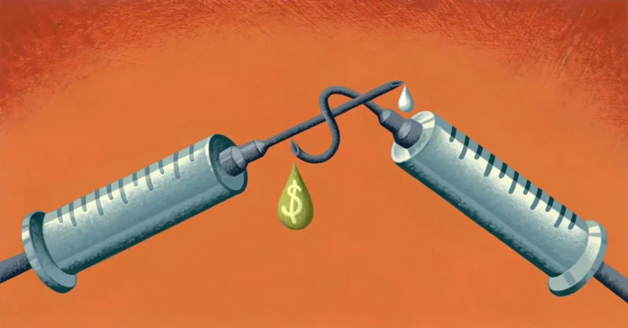 Numărul de vaccinuri cumpărate versus necesitatea reală. Cine a ieșit pe profit?