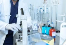Rusia se alătură Chinei și susține că virusul Covid a fost creat în laboratoarele americane. ”Washingtonul trebuie să fie tras la răspundere”