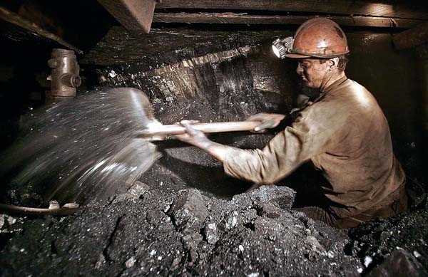 Ucraina a pierdut zăcăminte în valoare 12,4 trilioane de dolari, afirmă un institut de la Kiev