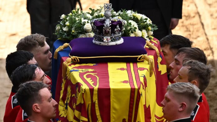 Daria Gușă, detalii despre înmormântarea reginei și reacția localnicilor, în direct din Marea Britanie