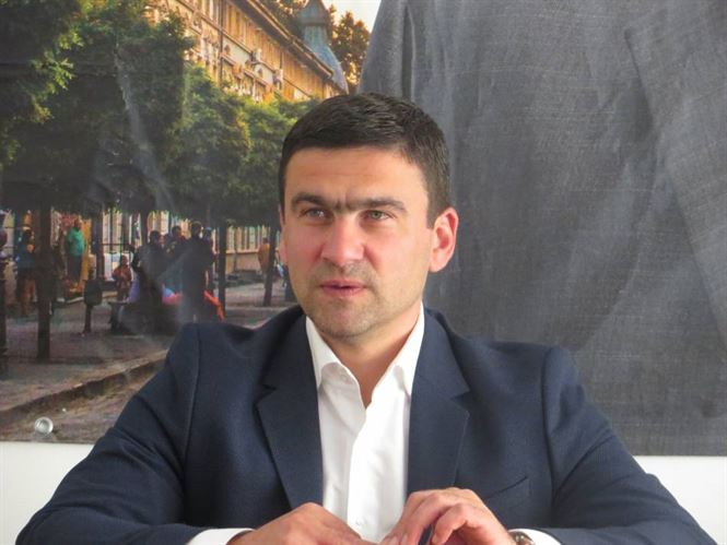 Când politicienii …fură curent! În plină criză a energiei, un președinte de partid, fost secretar de stat, a fost descoperit branșat ilegal la rețeaua de energie electrică