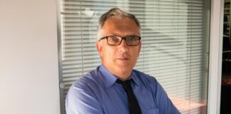 Guy Mettan: Donald Trump sau stadiul anal al politicii!