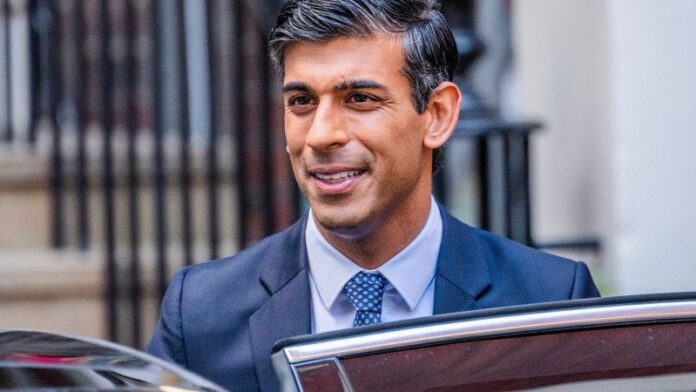 După investirea lui Rushi Sunak, presa indiană e în extaz