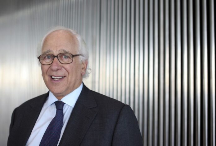 Evelyn de Rothschild, șeful dinastiei bancare din Londra, a murit la vârsta de 91 de ani.