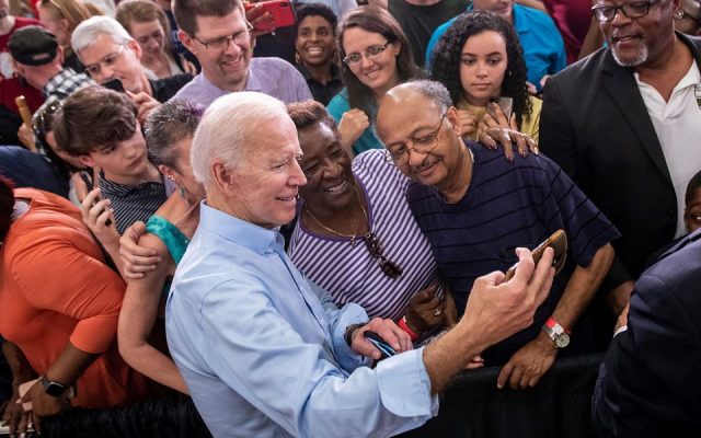 Surpriza post-alegeri? Un ziar apropiat democraților invocă posibilitatea ca Biden să fie înlăturat din cauza sănătății mintale precare