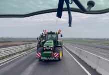 Fermierii din România au ajuns la limita disperării și au blocat șoselele cu zeci de tractoare în Satu Mare! Protest exact ca în Olanda!