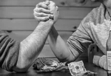 Vasile Pușcaș despre lupta statelor cu corporațiile multinaționale