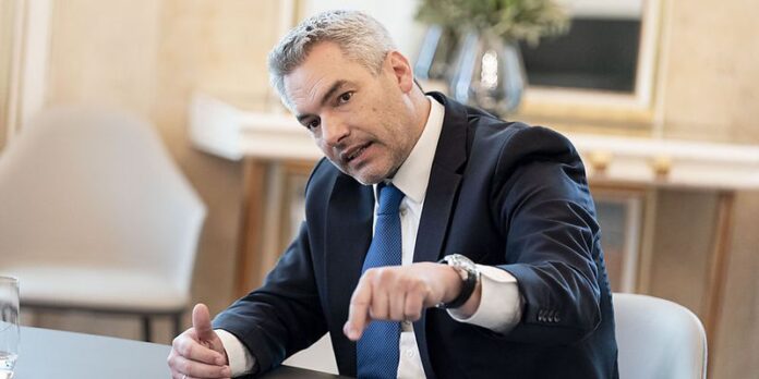 Pe ce motiv? / Cancelarul Nehammer susține aderarea Croației la Schengen, în dauna României și Bulgariei