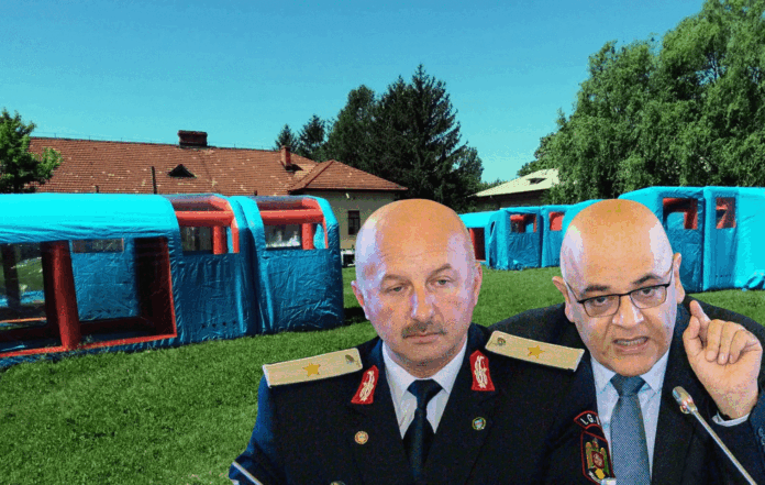 Arafat și jucăriile gonflabile