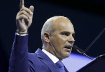 Rareș Bogdan pune tunurile pe Petre Daea