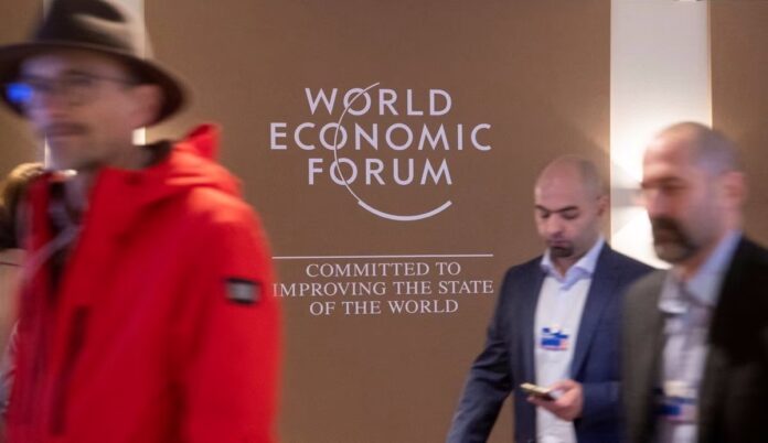 Davos 2023: CEO-ul se laudă cu inteligența artificială în stil ChatGPT la Forumul Economic Mondial