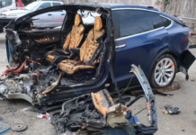 Videoclipul Tesla Model X, pe pilot automat, a fost un fals, dezvăluie un inginer de sistem
