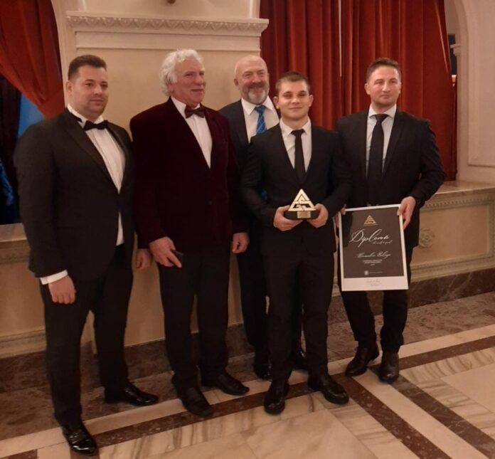 Campionul Alexandru Bologa a fost desemnat SPORTIVUL ANULUI la secțiunea Paralimpism-Masculin, în cadrul Galei Sportivul Anului!