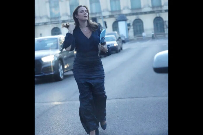 DIABOLICUL PLAN DIN CABINETUL ȘEFEI OMV, ORCHESTRAT DE MAMA OMV. OPERAȚIUNEA “SECRETARA + NEPOTU’”