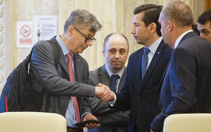 Anca Alexandrescu: Ofițer MAI, românul cu cea mai mare funcție în OMV Petrom, cu nevasta la Ambasada Austriei și supervizor al Ministrului Dandana